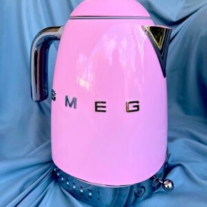 Smeg 50's Retro 7 Cup Stainless Steel Variable Temperature Electric Kettle